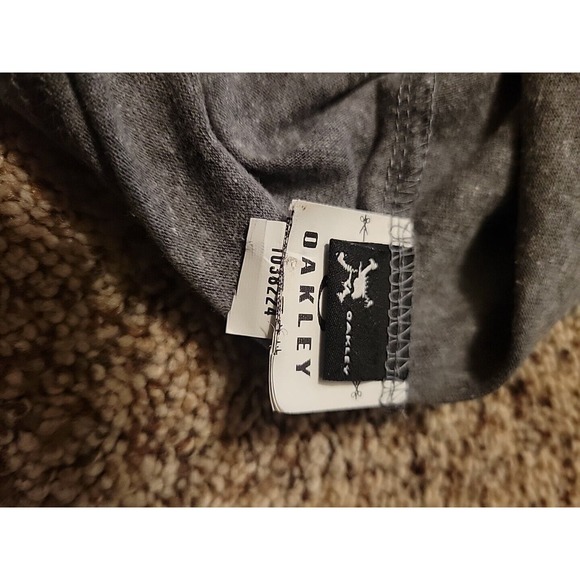 Oakley Mens Large Tshirt - Picture 4 of 5